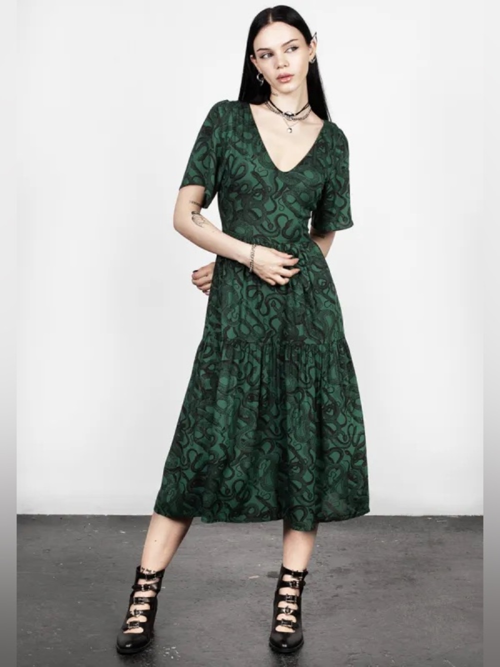 Disturbia Dark Green V-Neck Tiered Midi Dress